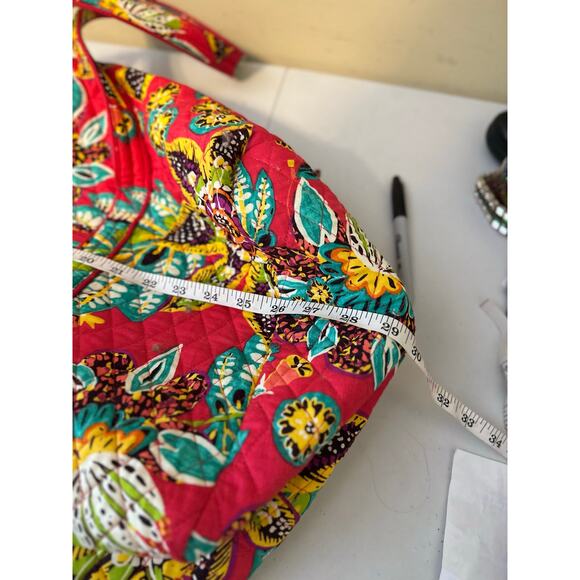 Vera Bradley Bag Red Multi Floral Quilted Duffle Weekender Travel Bag - Picture 13 of 14
